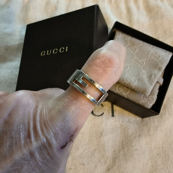 Gucci Silver Ring In Box - Picture 2 of 5